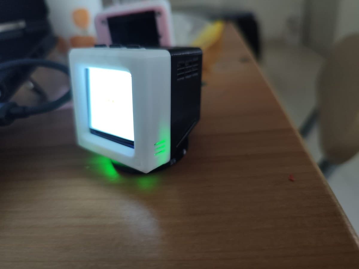 A device running, with the status light on
